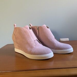 Paolo Pink Perforated Wedge Ankle Boots